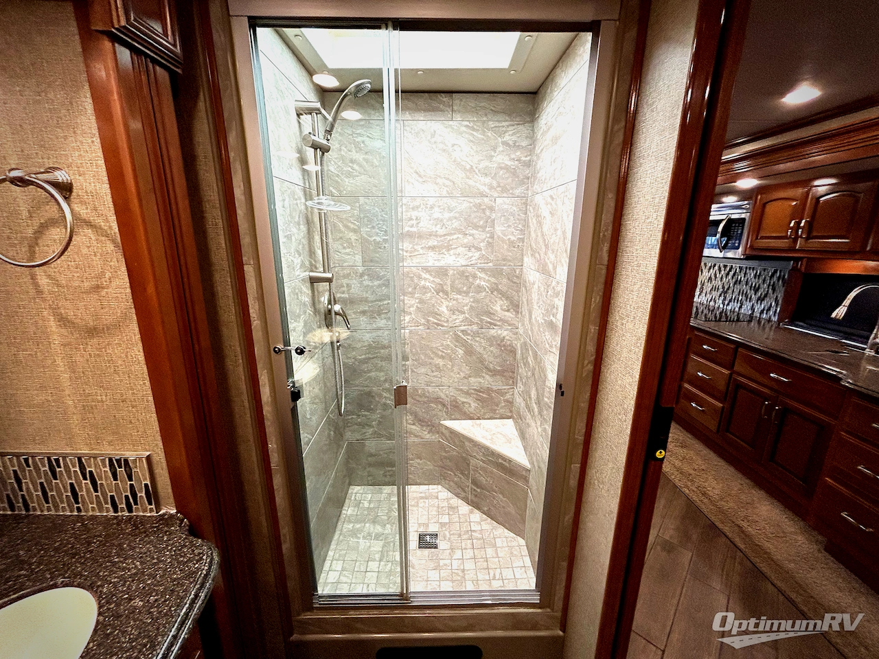 2018 Holiday Rambler Endeavor XE 38F Photo 15