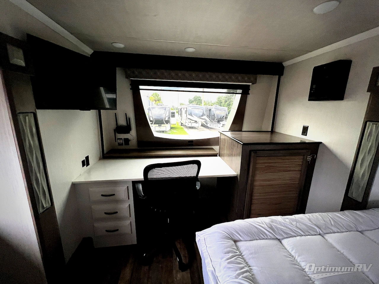 2021 Forest River Cedar Creek Champagne Edition 38EKS Photo 17
