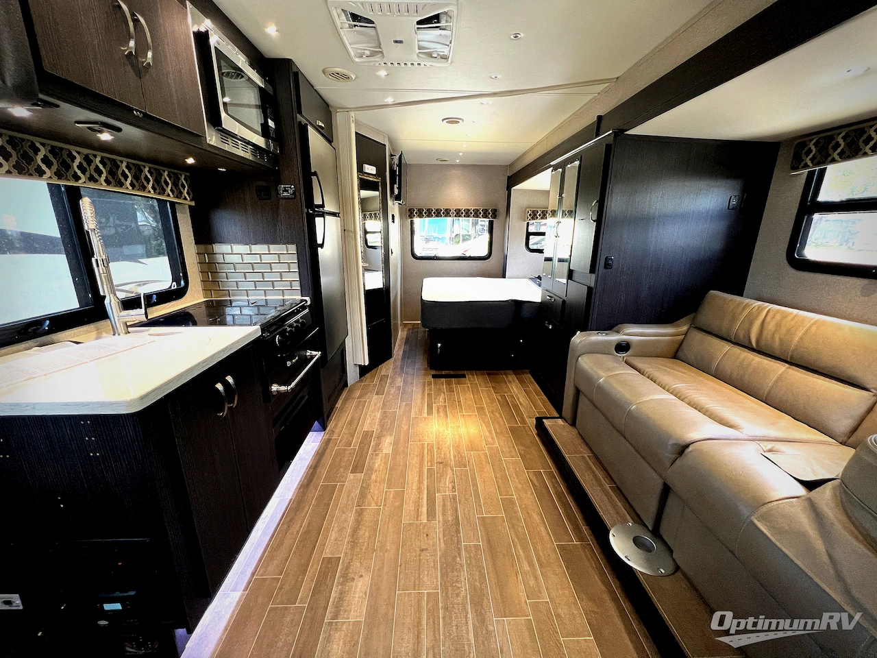 2020 Dynamax isata 3 24FW Photo 4