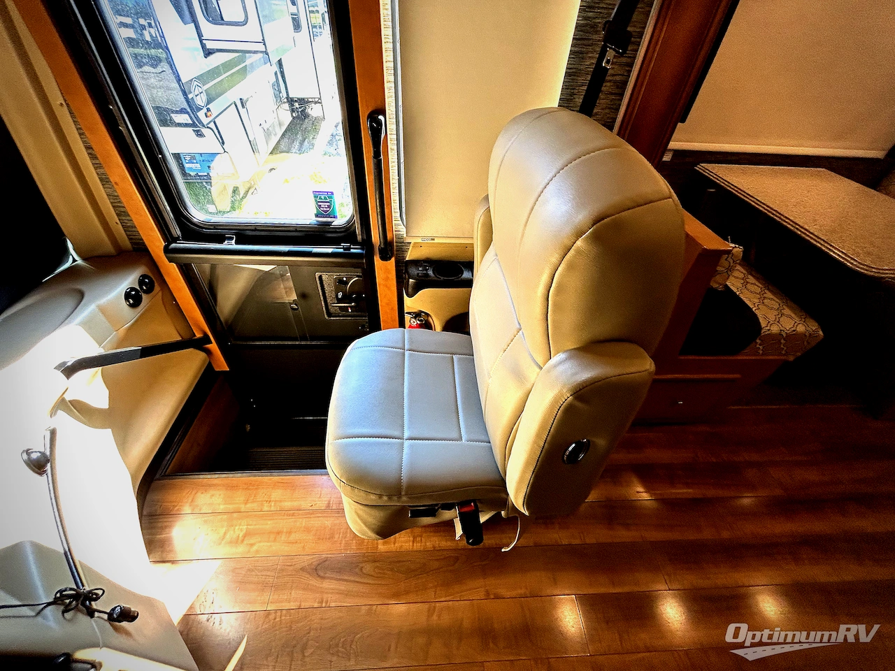 2015 Newmar Ventana 3436 Photo 9
