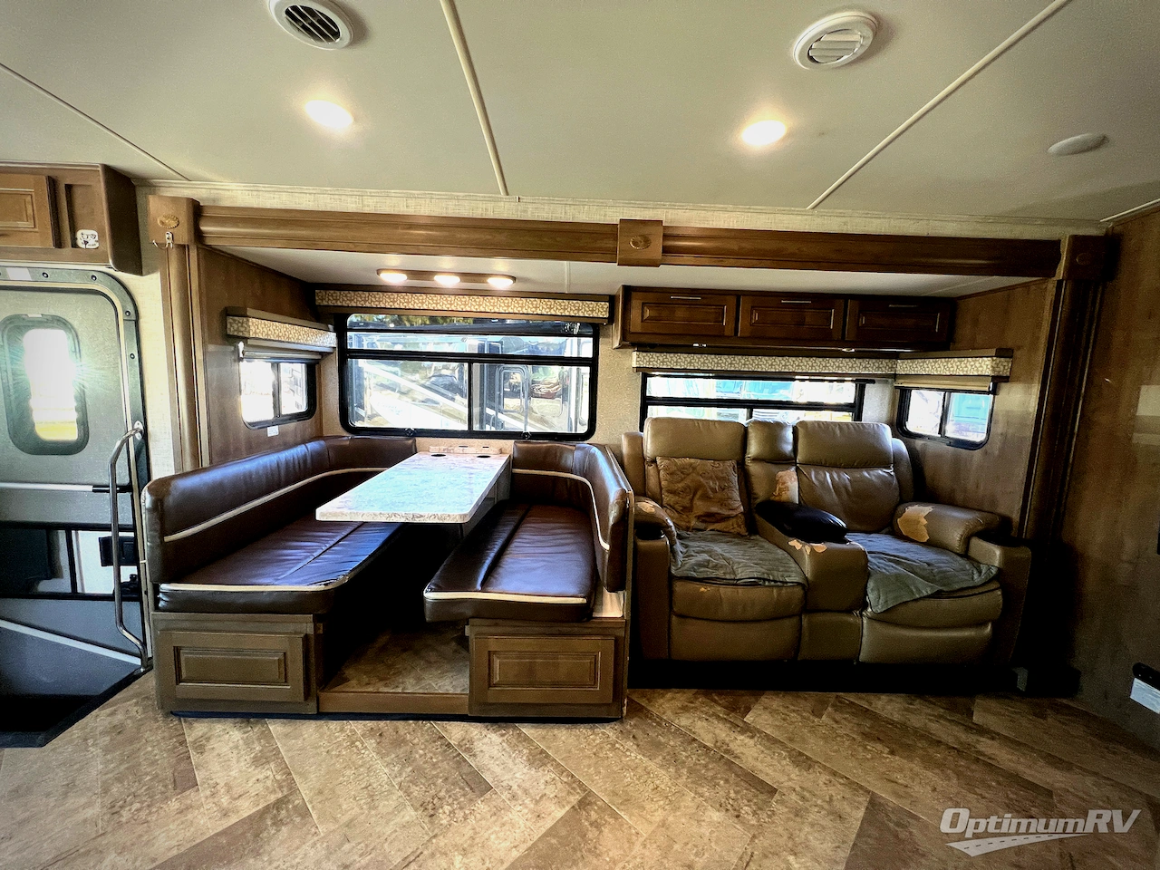 2019 Forest River Georgetown 5 Series 34H5 Photo 8