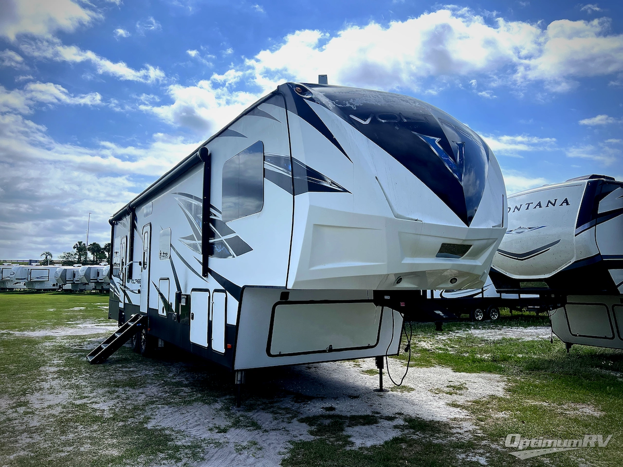 2018 Dutchmen Voltage V3705 Photo 1