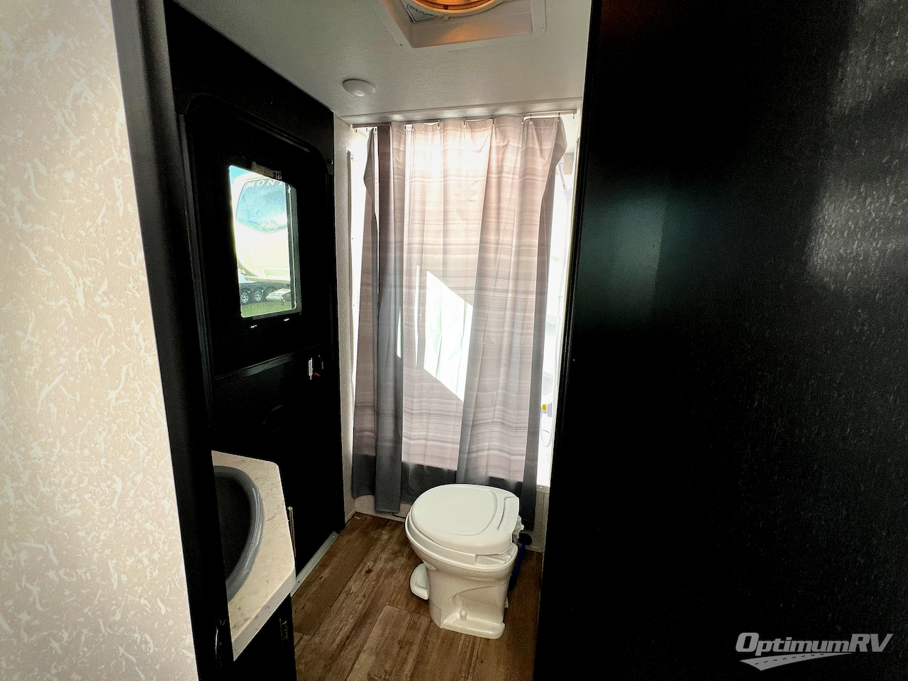 2022 Forest River Cherokee Grey Wolf 26BRB Photo 13