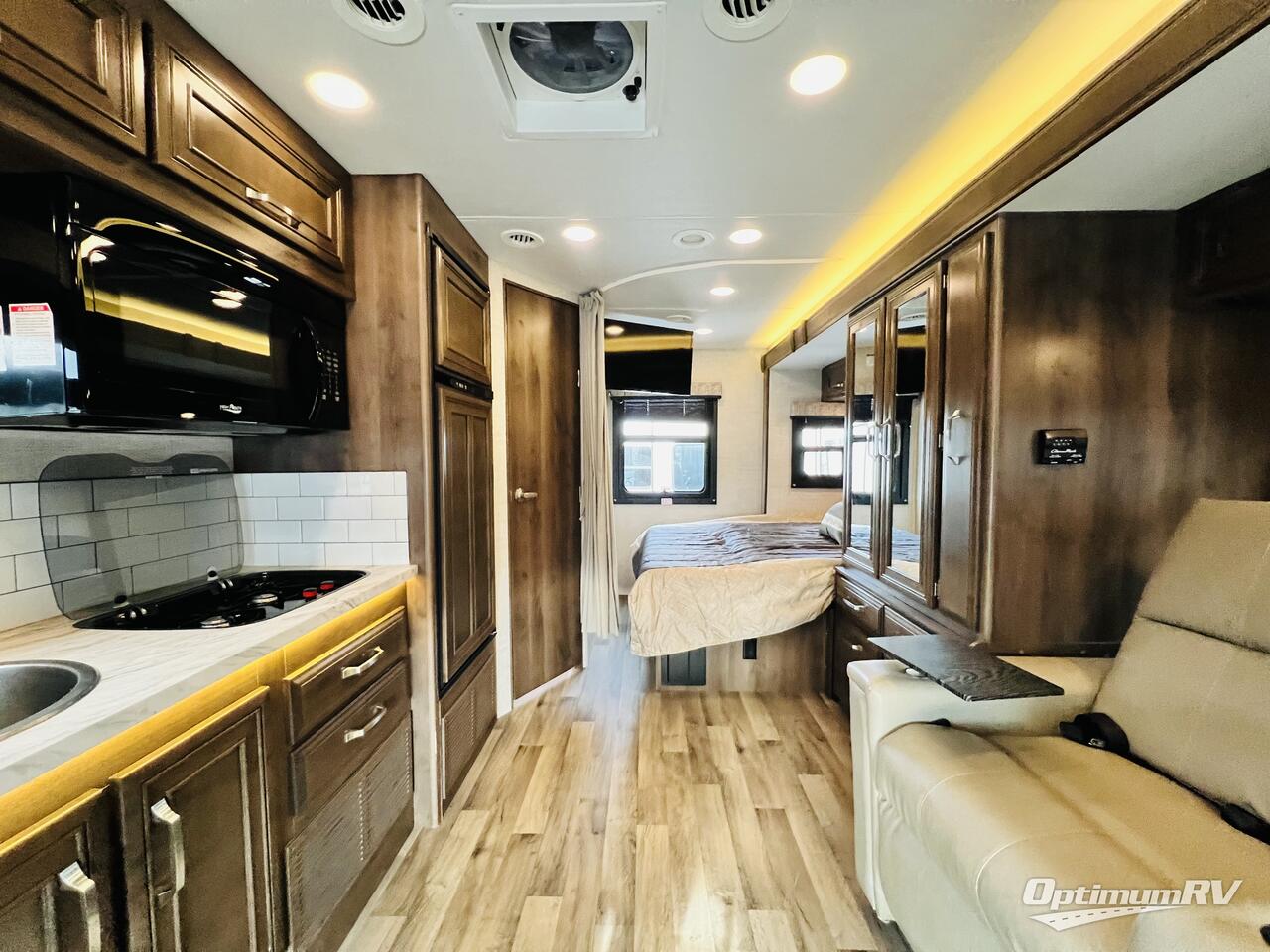 2021 Jayco Melbourne 24L Photo 6