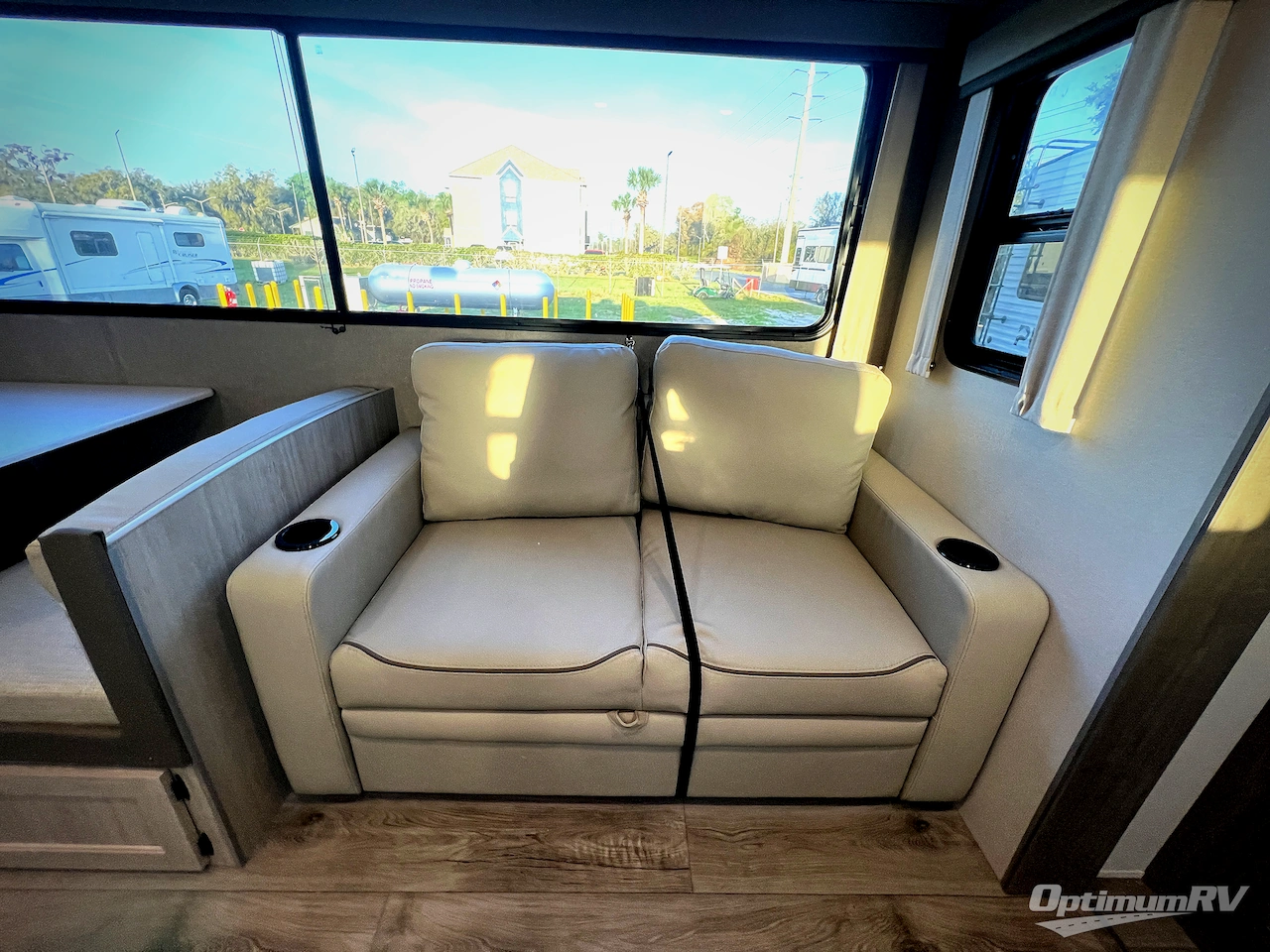 2026 Coachmen Catalina Legacy Edition 333DBDSCK Photo 7