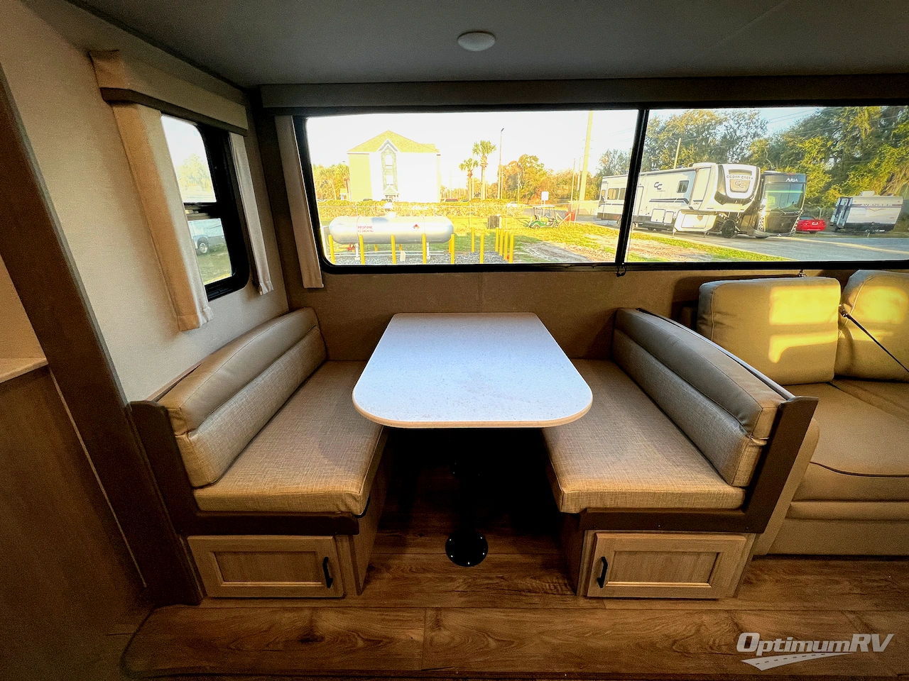 2026 Coachmen Catalina Legacy Edition 333DBDSCK Photo 8