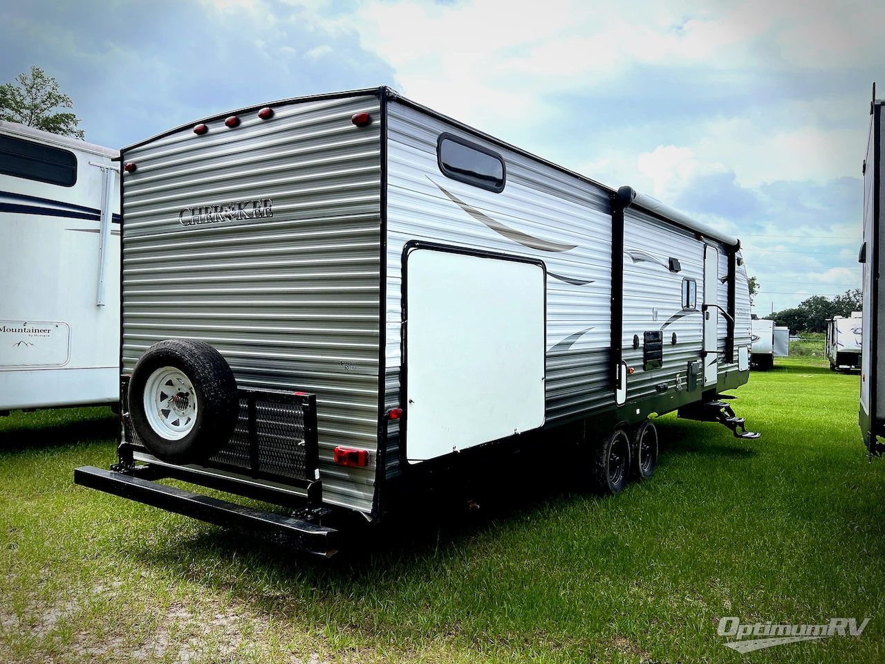 2015 Forest River Cherokee 294BH Photo 3