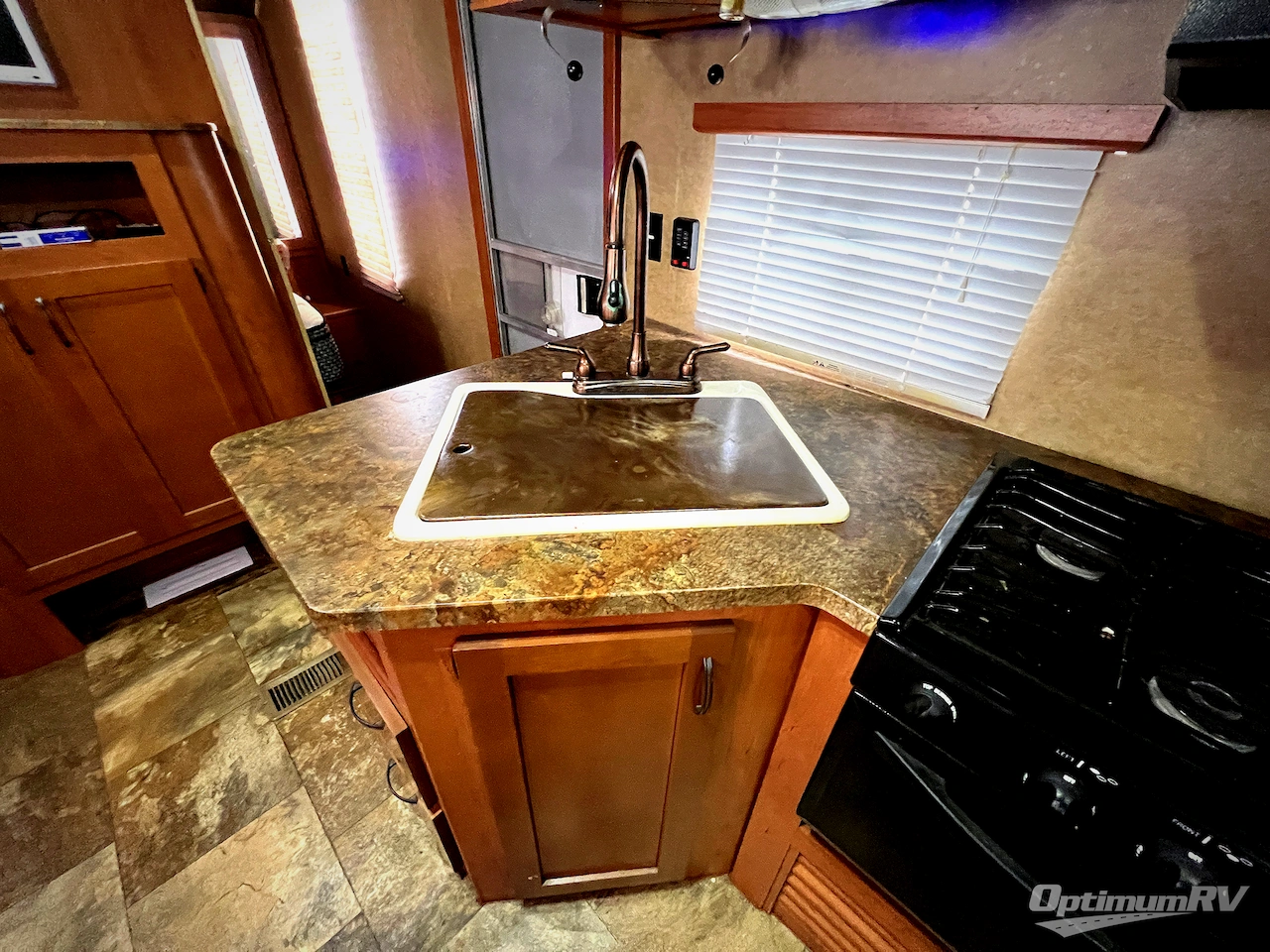 2015 Forest River Cherokee 294BH Photo 10