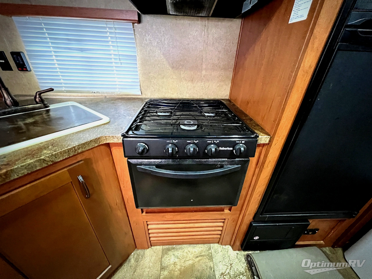 2015 Forest River Cherokee 294BH Photo 11