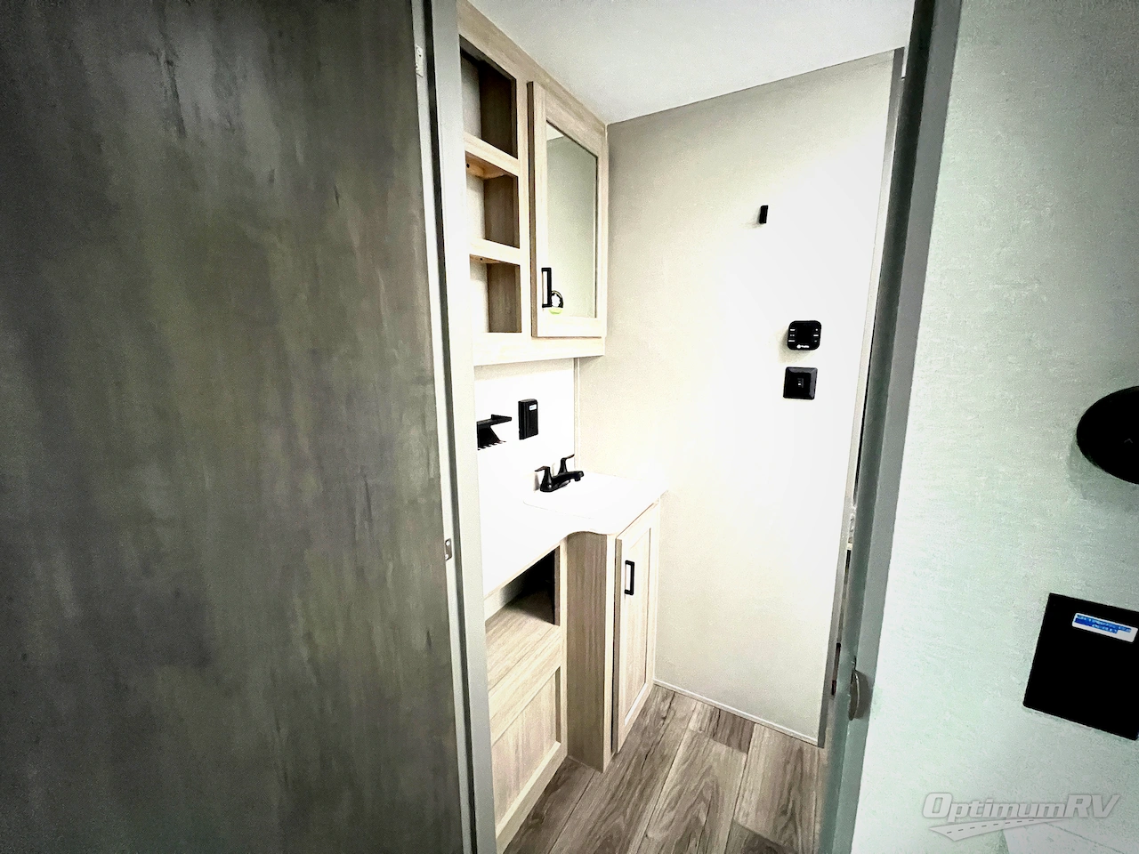 2026 Coachmen Catalina Legacy Edition 333DORM Photo 18