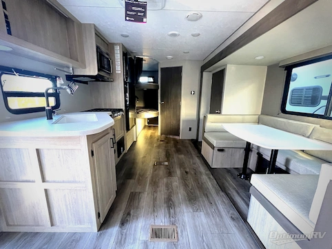 2026 Coachmen Catalina Summit Series 8 231BHS RV Photo 2