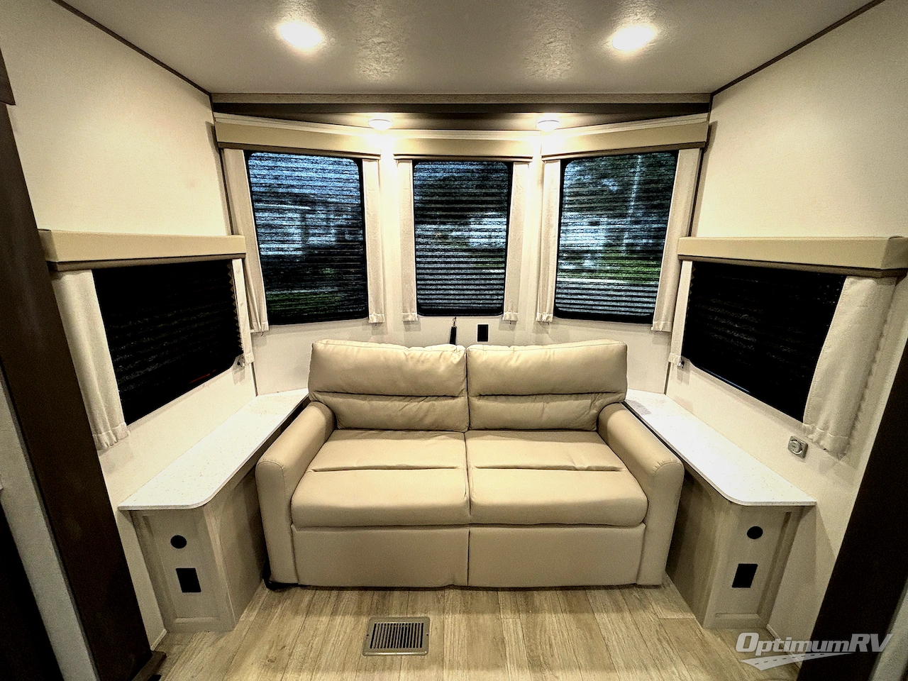 2027 Coachmen Catalina Destination Series 39MKTS Photo 7