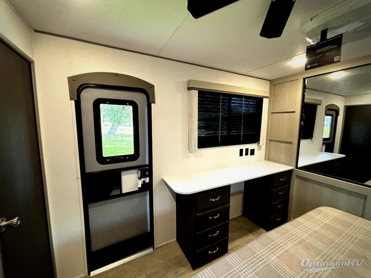 2027 Coachmen Catalina Destination Series 39MKTS Photo 21