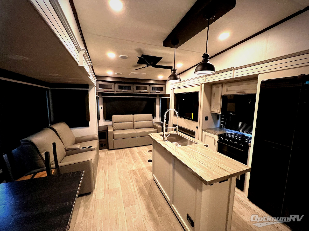 2025 Keystone Cougar 360MBI Photo 4