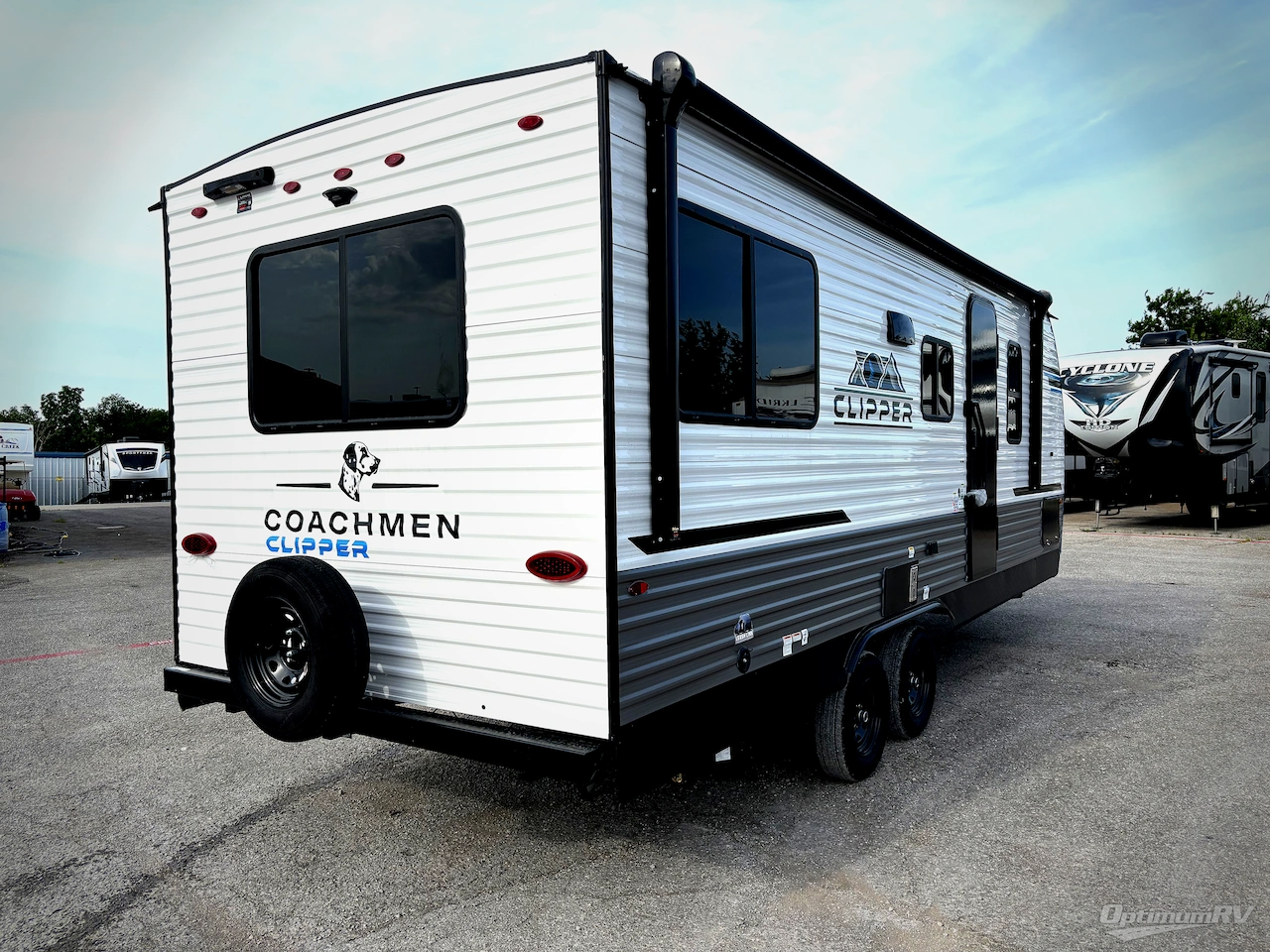 2026 Coachmen Clipper 5K Series 242MK Photo 2