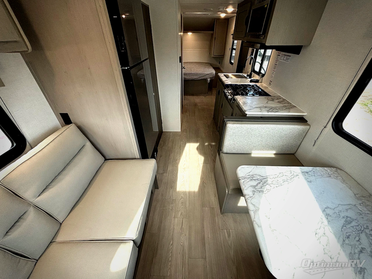 2026 Coachmen Clipper 5K Series 242MK Photo 4