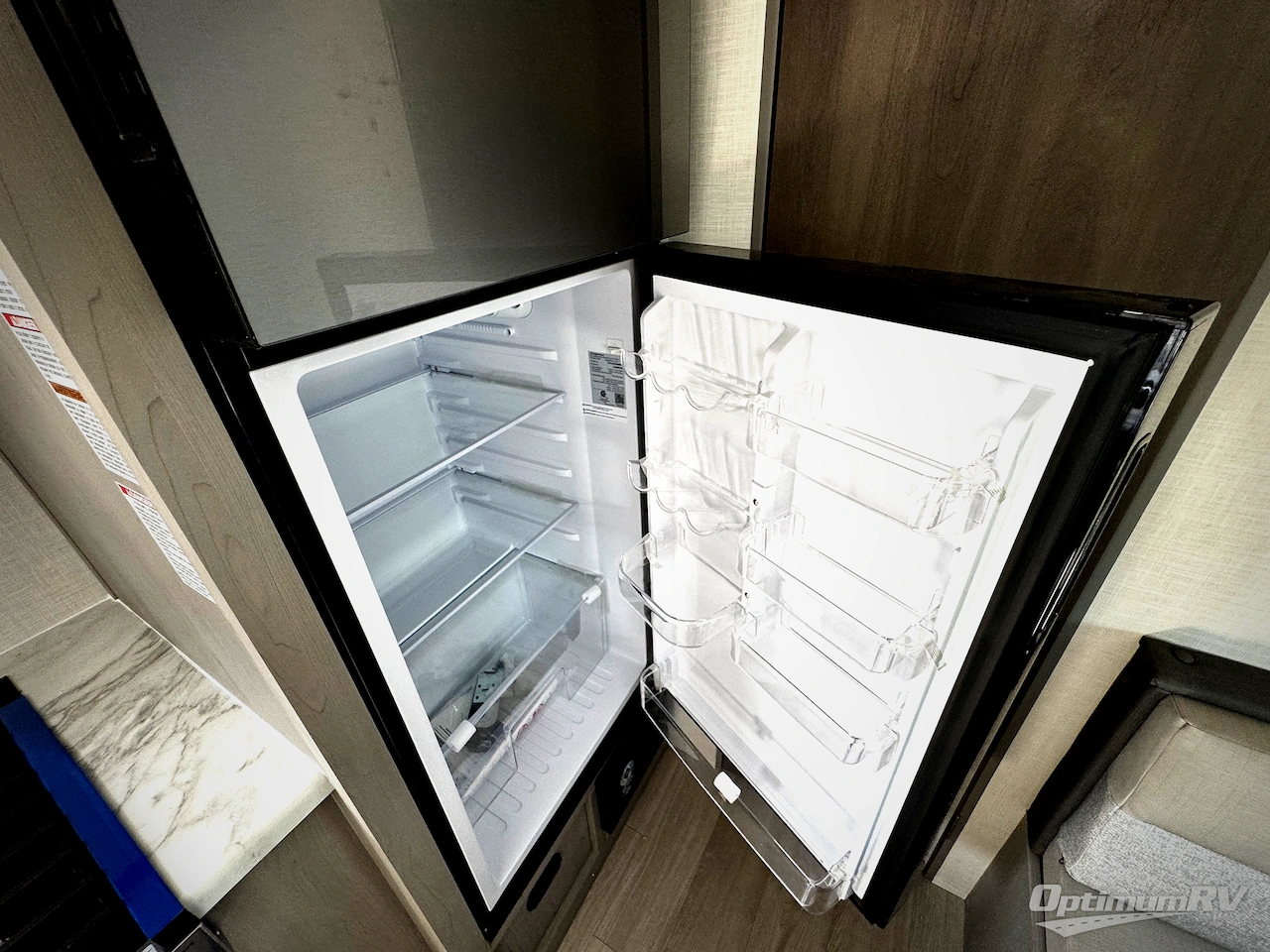 2026 Coachmen Clipper Cadet 17CFQ Photo 7