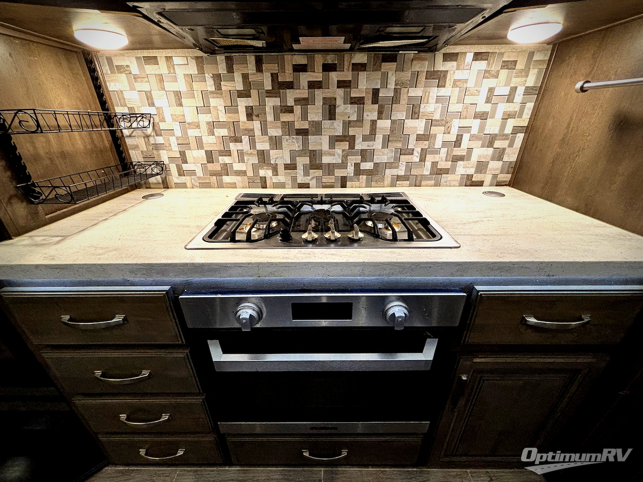 2020 Keystone Montana 3121RL Photo 10