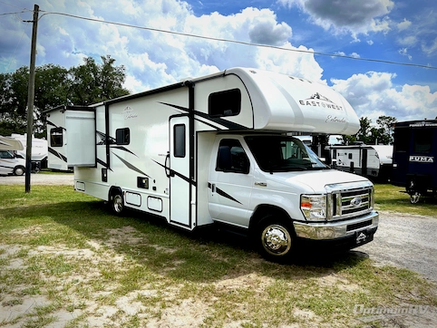 Used 2023 East To West Entrada 2600DS Featured Photo