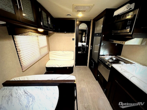 2017 Dutchmen Kodiak Express 201QB RV Photo 2