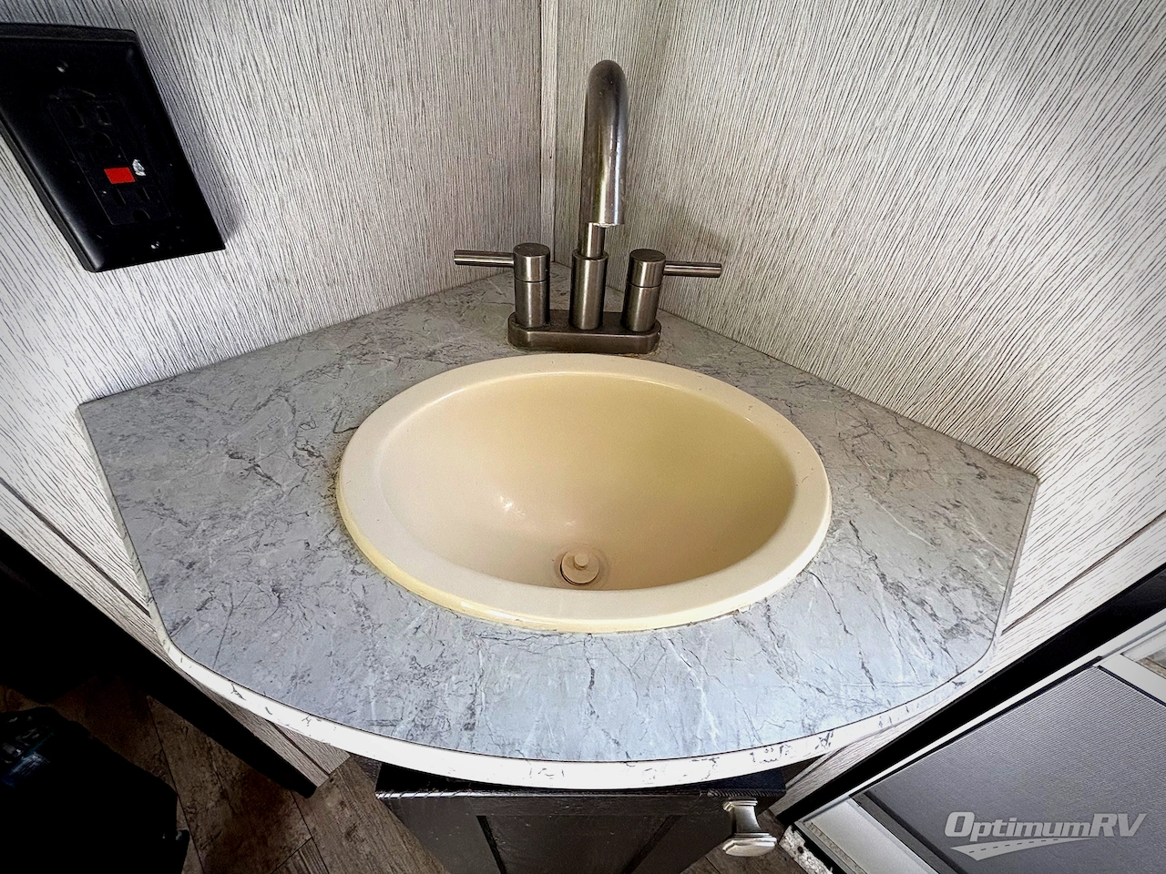 2018 Heartland North Trail 31BHDD King Photo 11