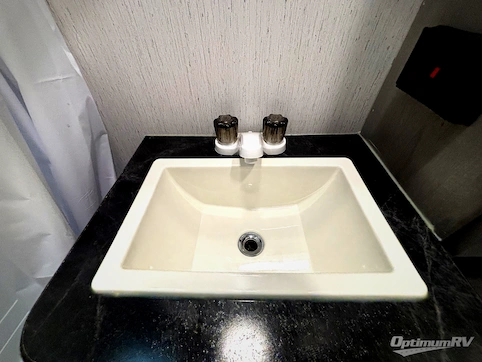 2022 Dutchmen Kodiak SE 28SBH RV Photo 4