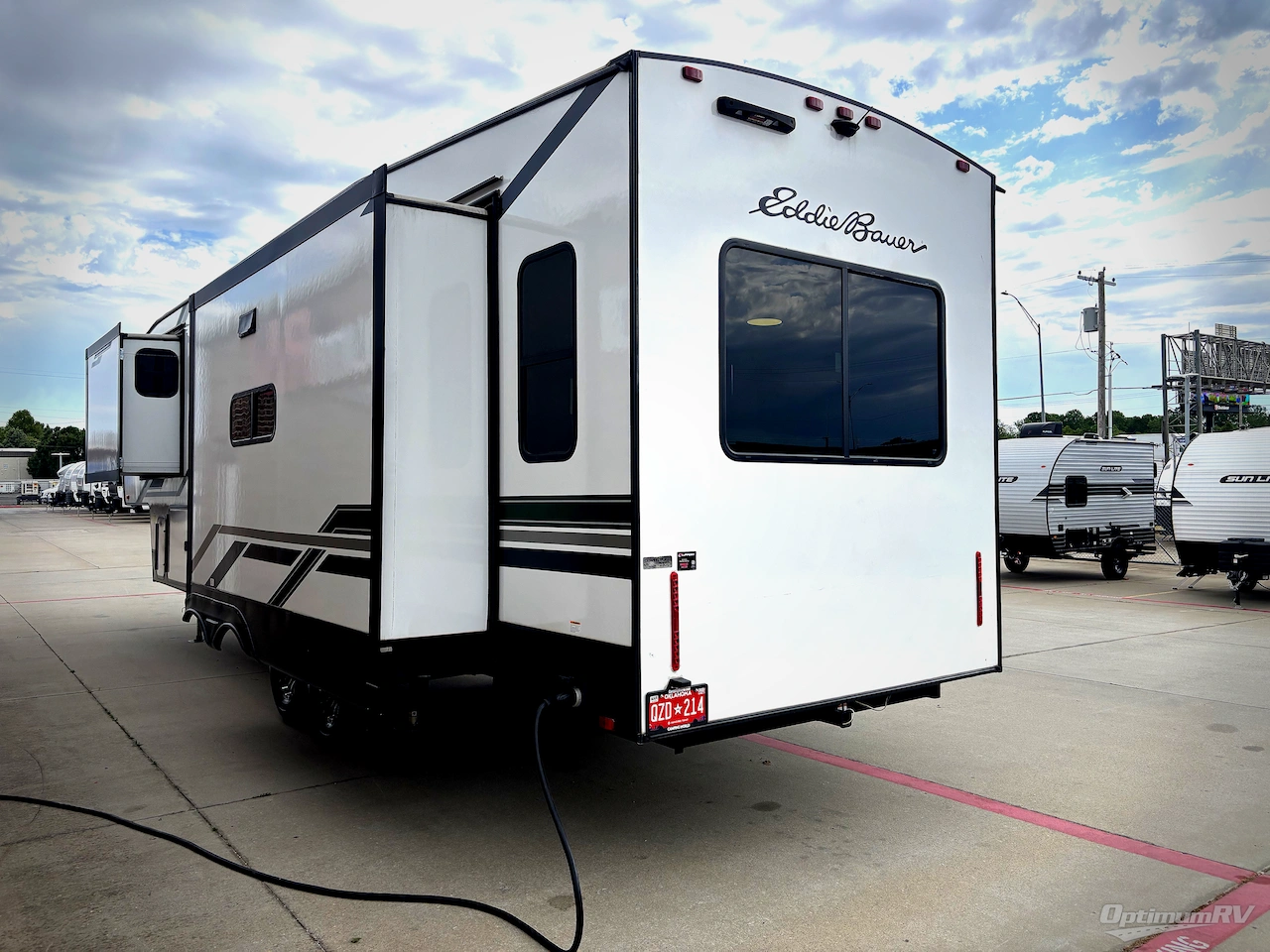 2024 Dutchmen Eddie Bauer 3100RL Photo 3