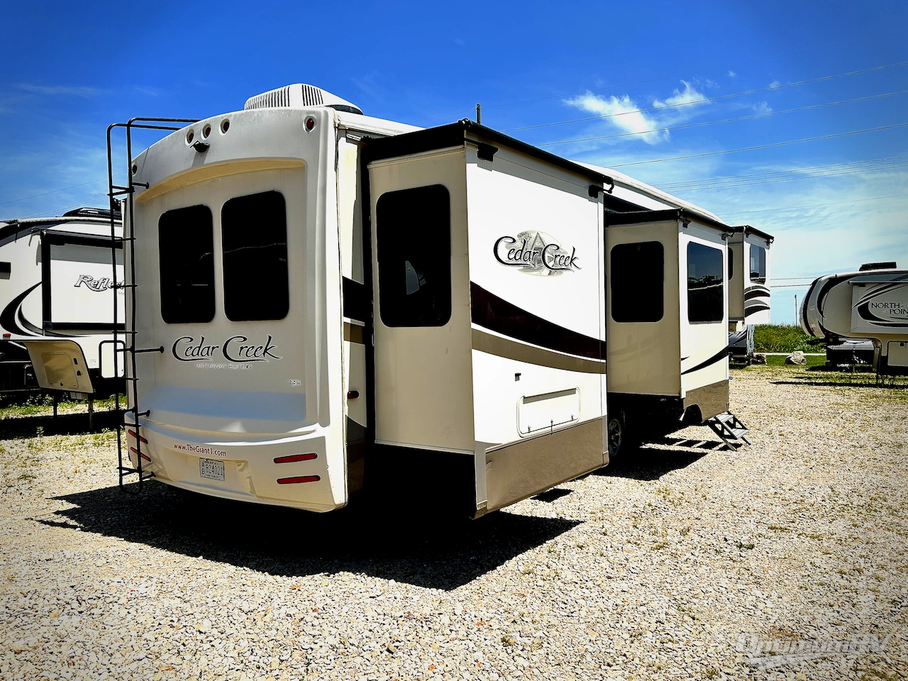 2017 Forest River Cedar Creek Hathaway Edition 38FL6 Photo 3
