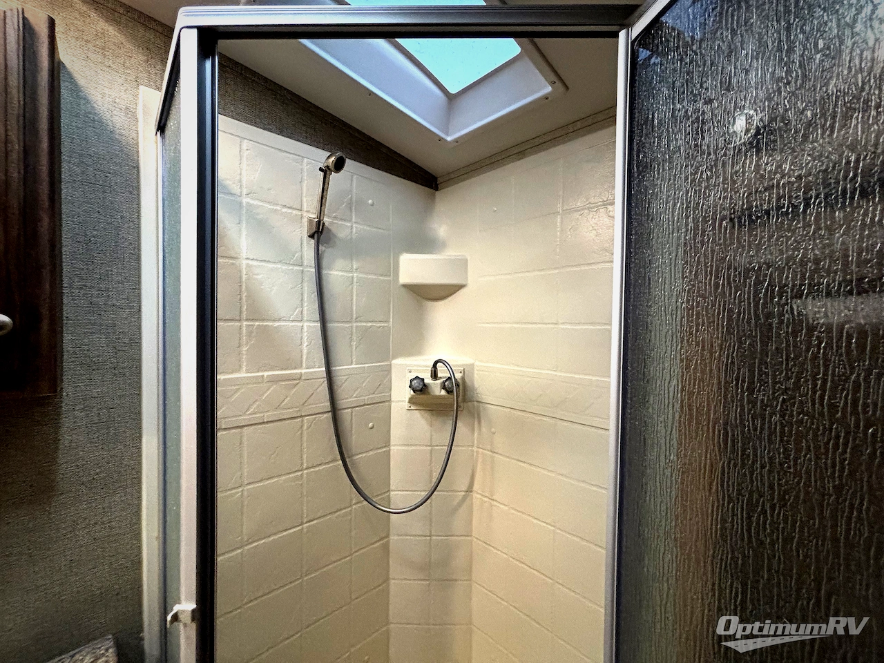 2016 Keystone Cougar X-Lite 30RLI Photo 7