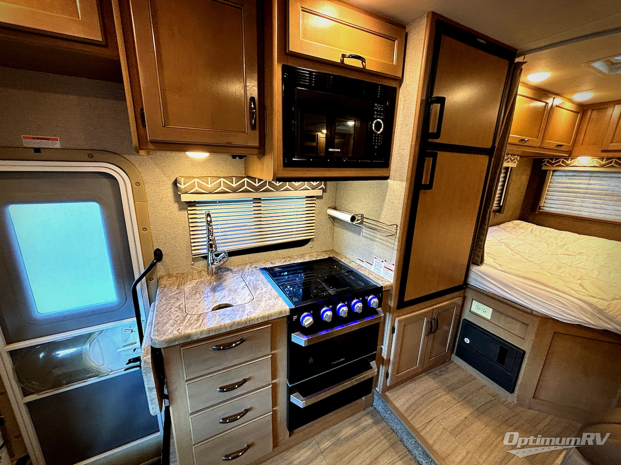 2020 Thor Daybreak 22GO Photo 5