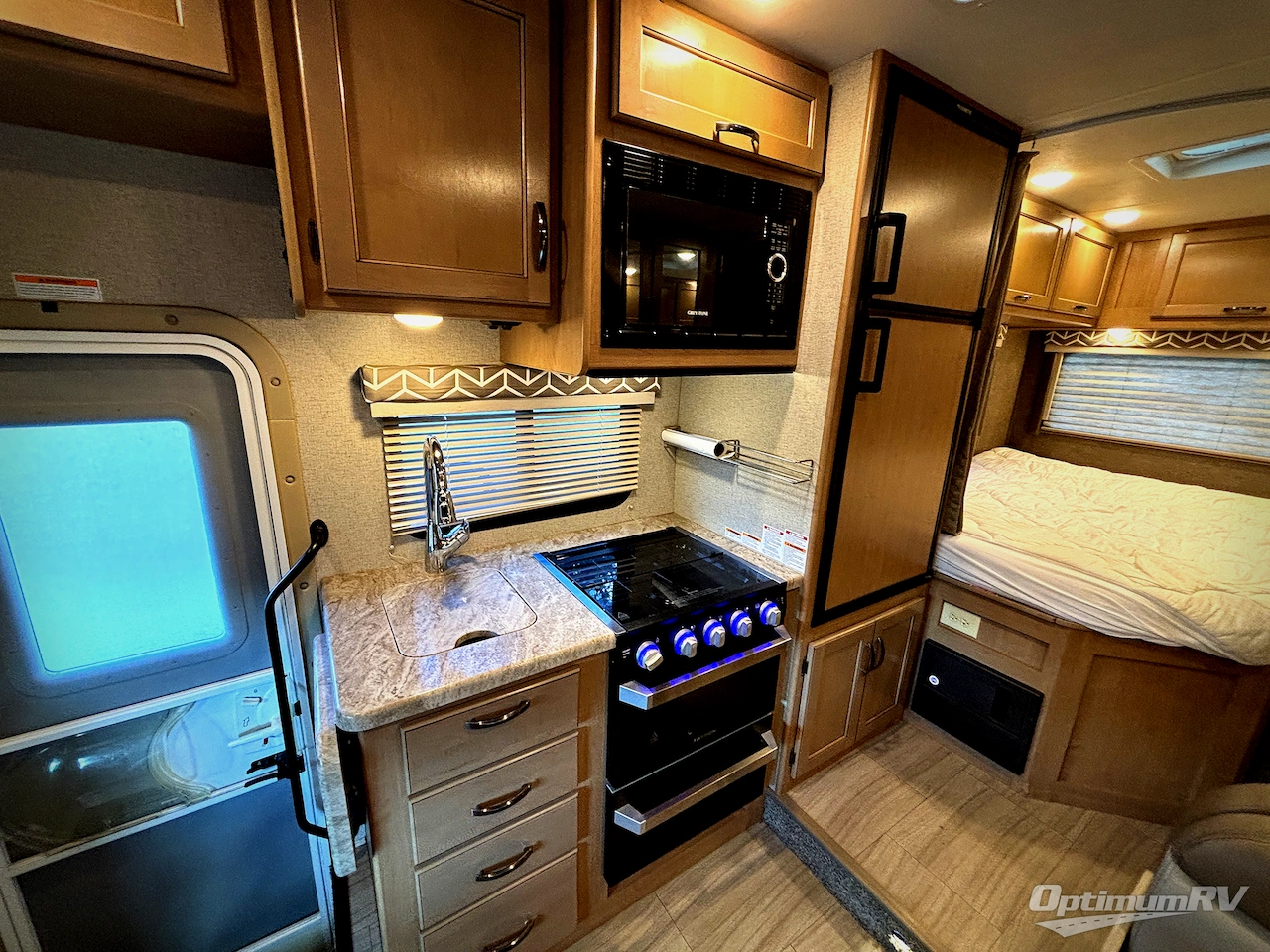 2020 Thor Daybreak 22GO Photo 12