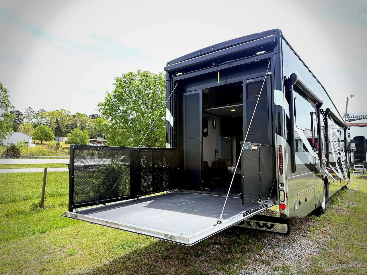 2023 Thor Outlaw 38KB Photo 5