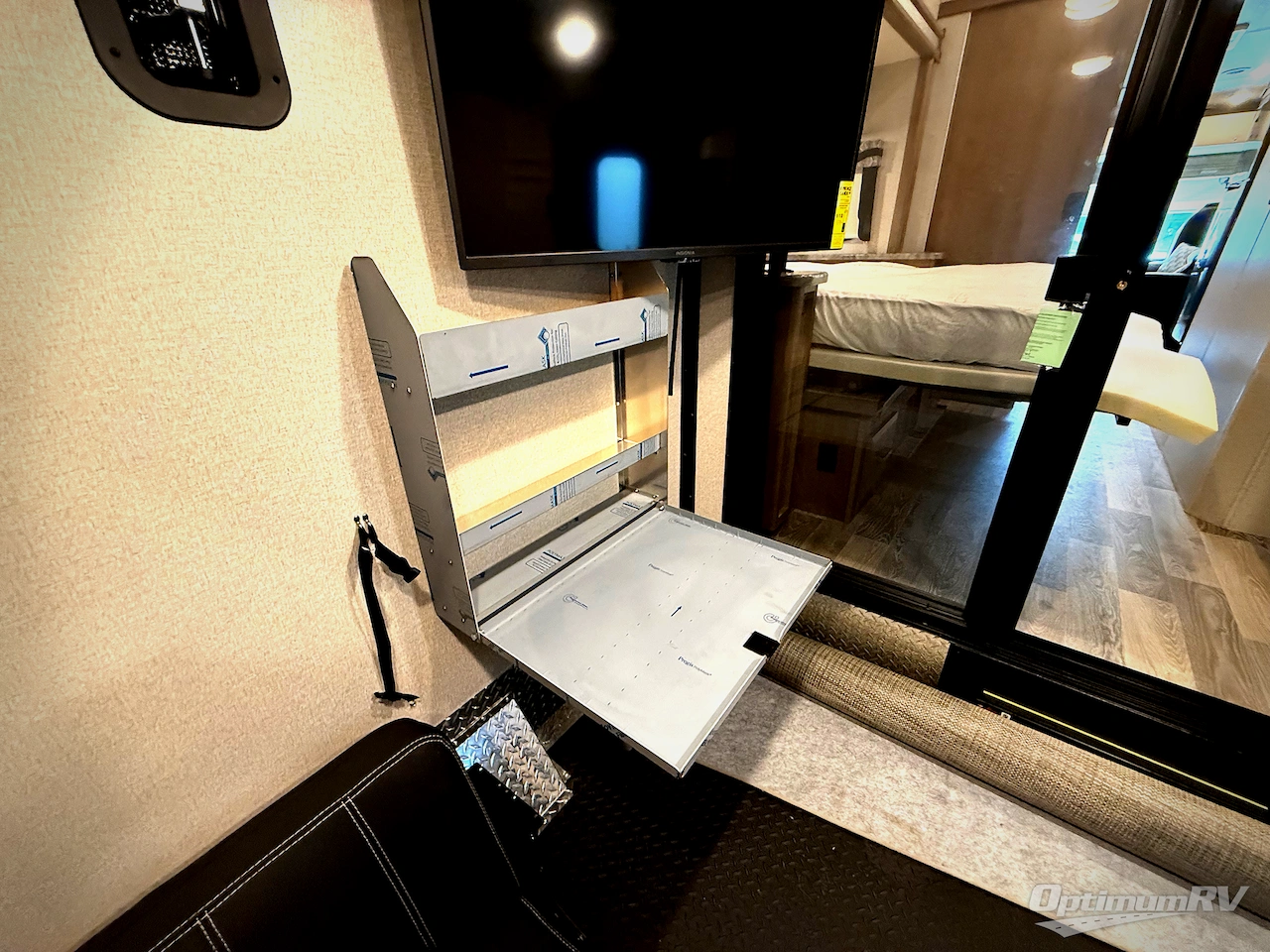 2023 Thor Outlaw 38KB Photo 28