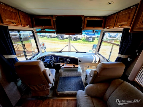 2005 Tiffin Allegro 31DA RV Photo 3