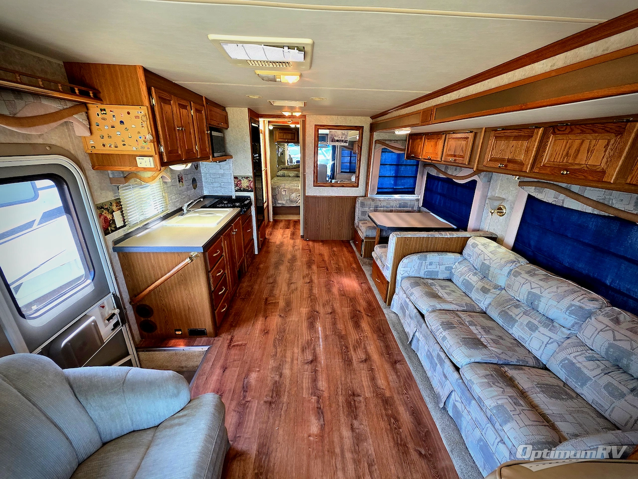2005 Tiffin Allegro 31DA Photo 3