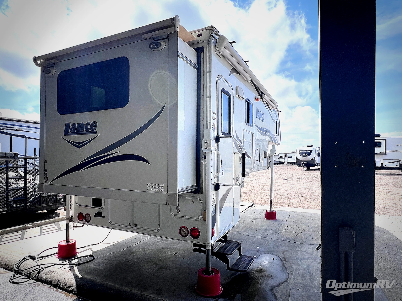 2015 Lance Lance 1172 Photo 2