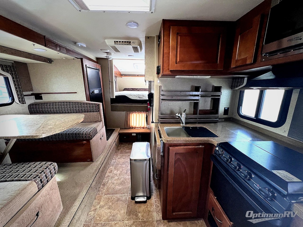 2015 Lance Lance 1172 Photo 4