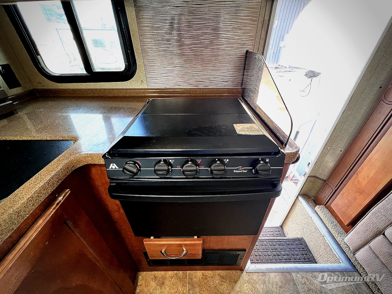 2015 Lance Lance 1172 Photo 9