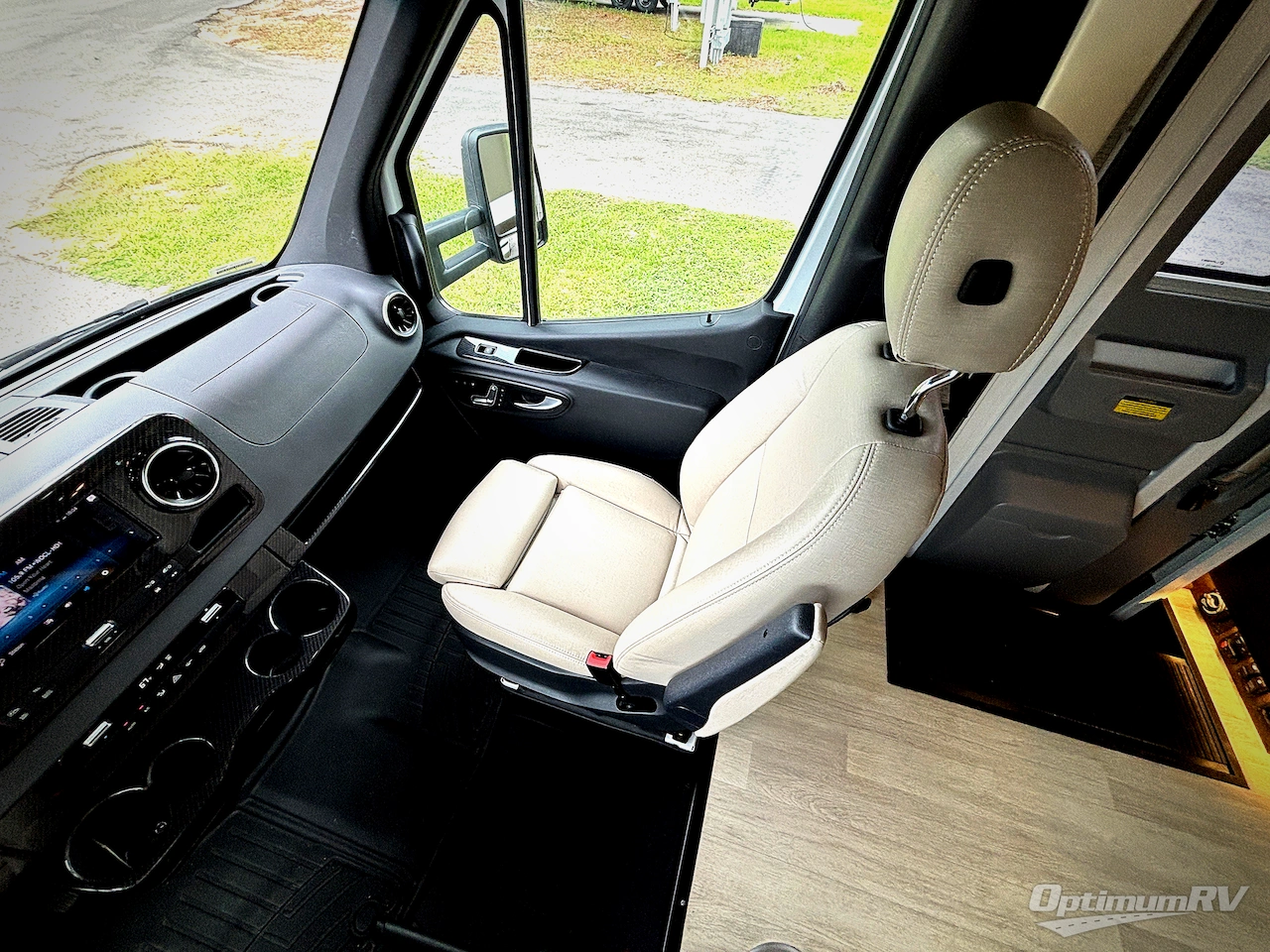 2022 Winnebago View 24D Photo 9