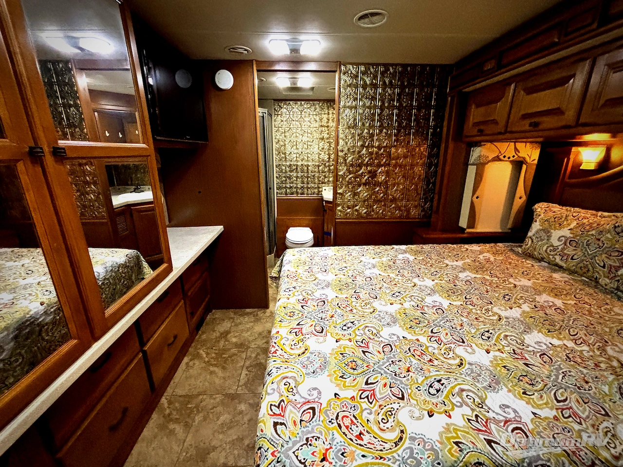 2013 Tiffin Allegro 36 LA Photo 15