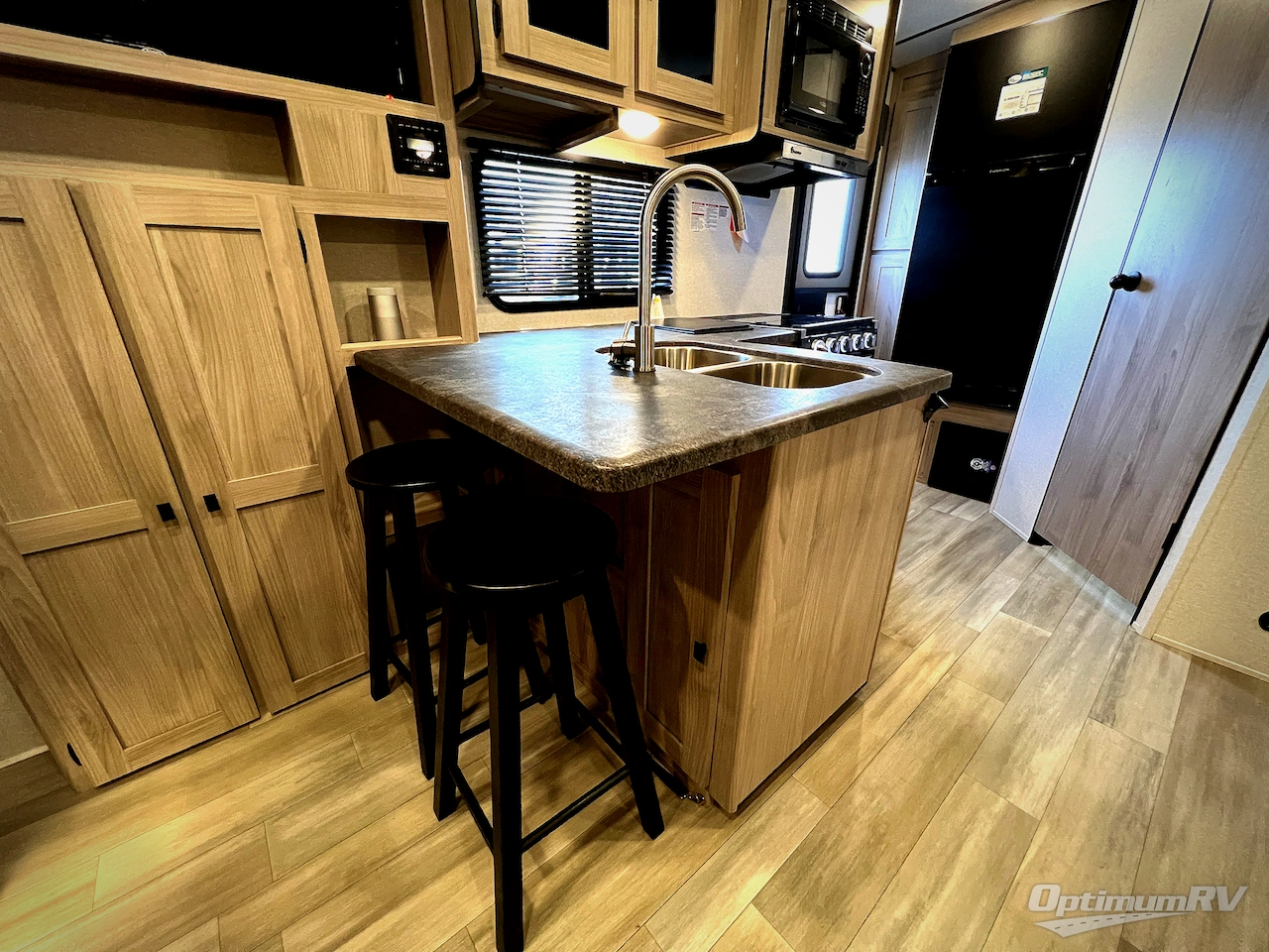 2024 Coachmen Northern Spirit Ultra Lite 1943RB Photo 14