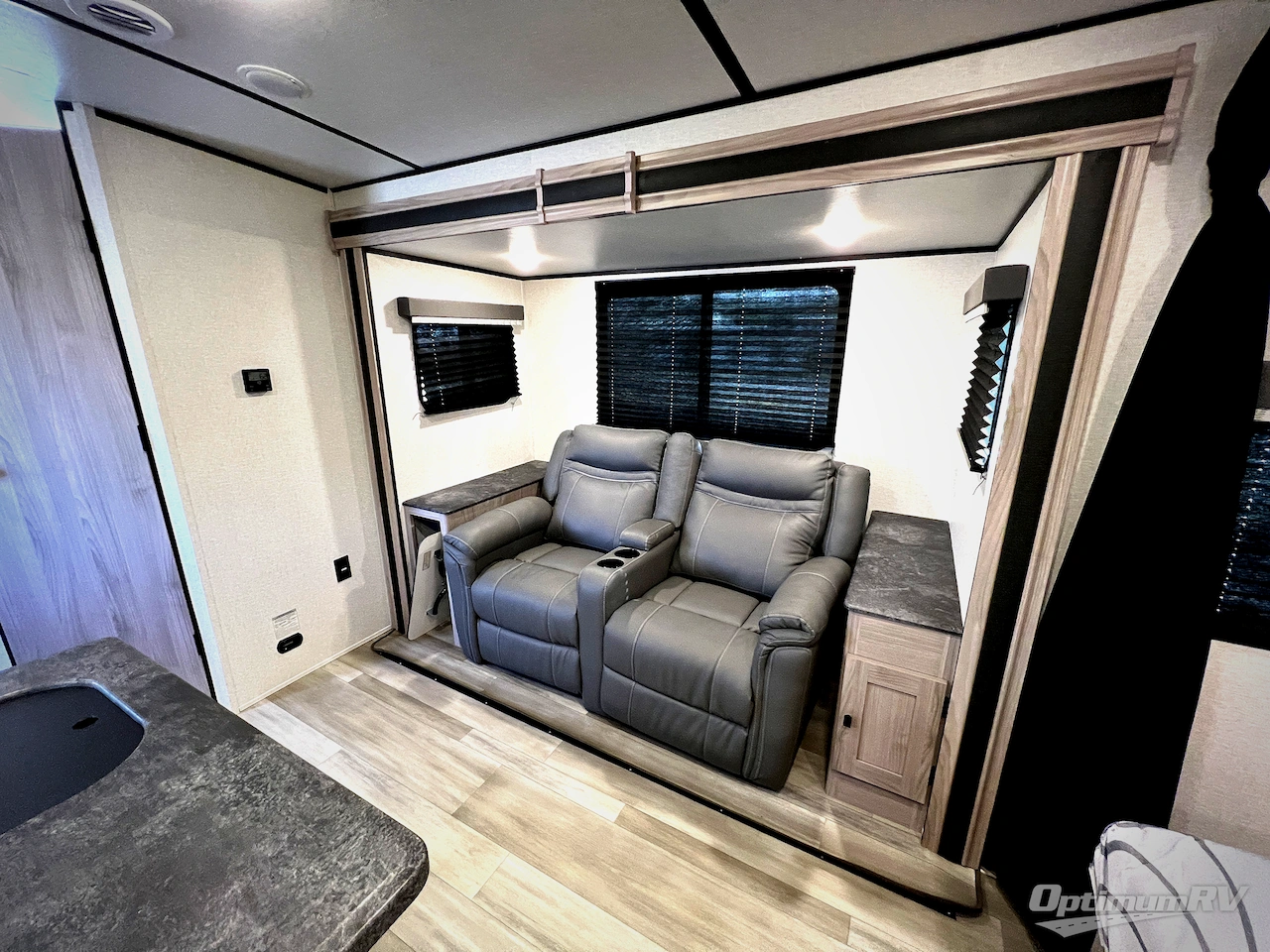 2024 Coachmen Northern Spirit Ultra Lite 1943RB Photo 26