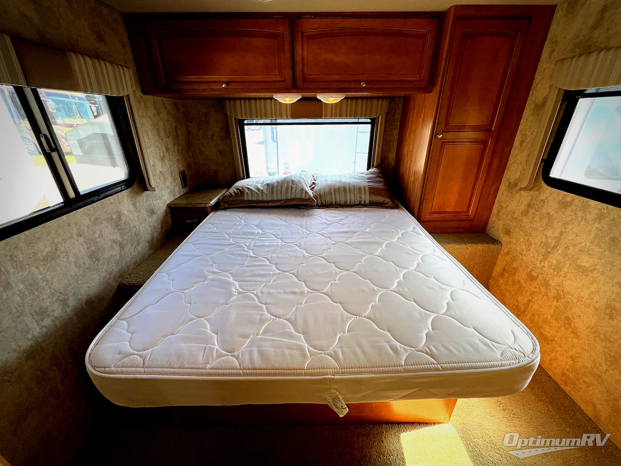 2011 Winnebago Access 31CP Photo 17
