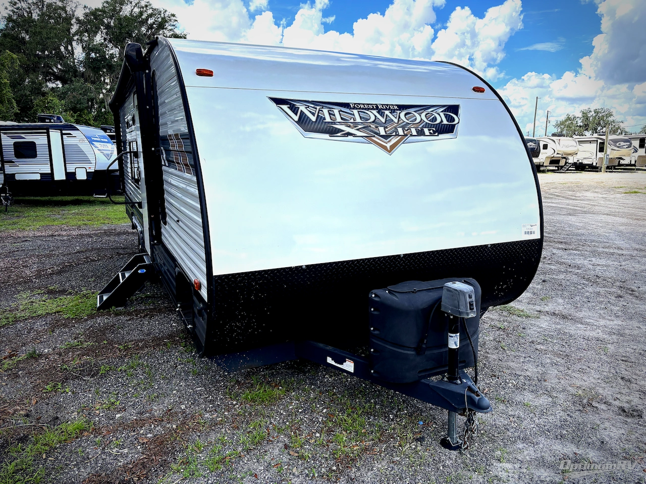 2022 Forest River Wildwood X-Lite 261BHXL Photo 1