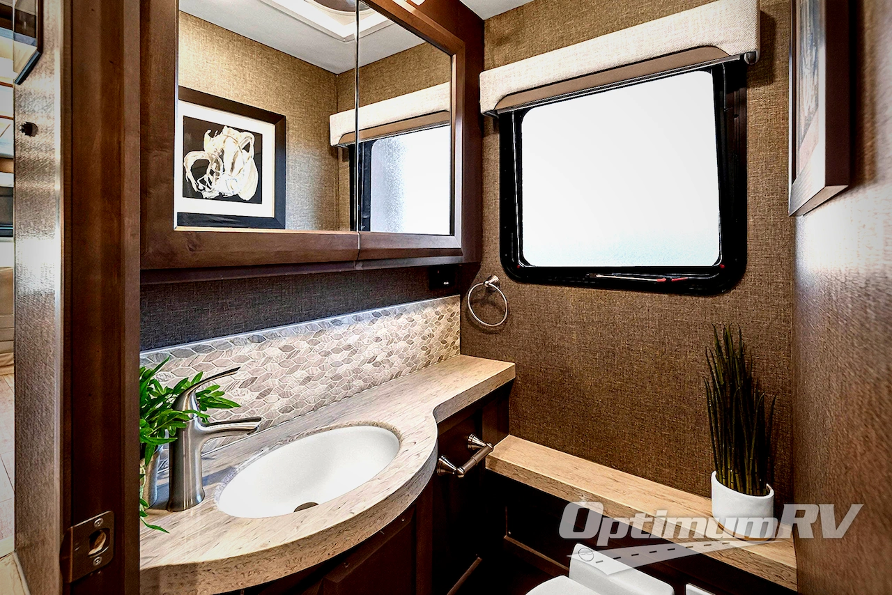 2022 Thor Venetian F42 Photo 22