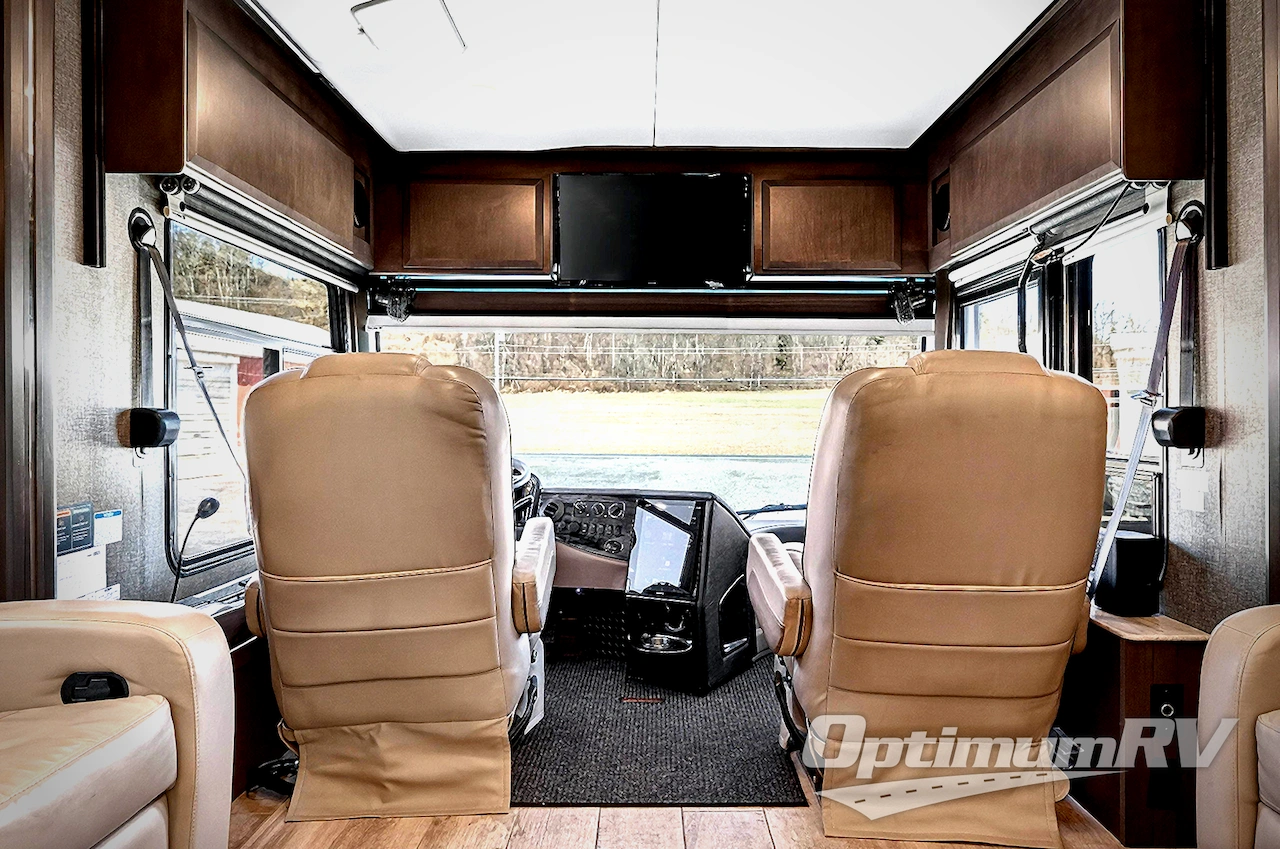 2022 Thor Venetian F42 Photo 6