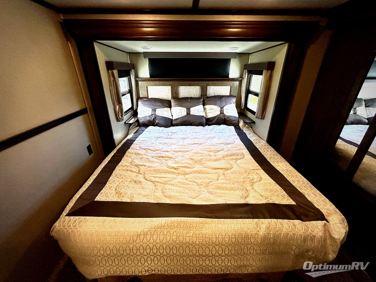 2017 Grand Design Solitude 360RL Photo 9