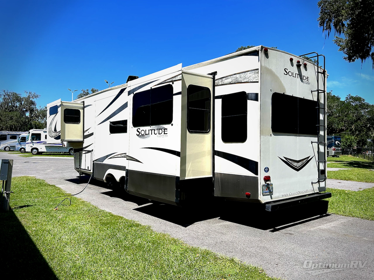 2017 Grand Design Solitude 360RL Photo 3