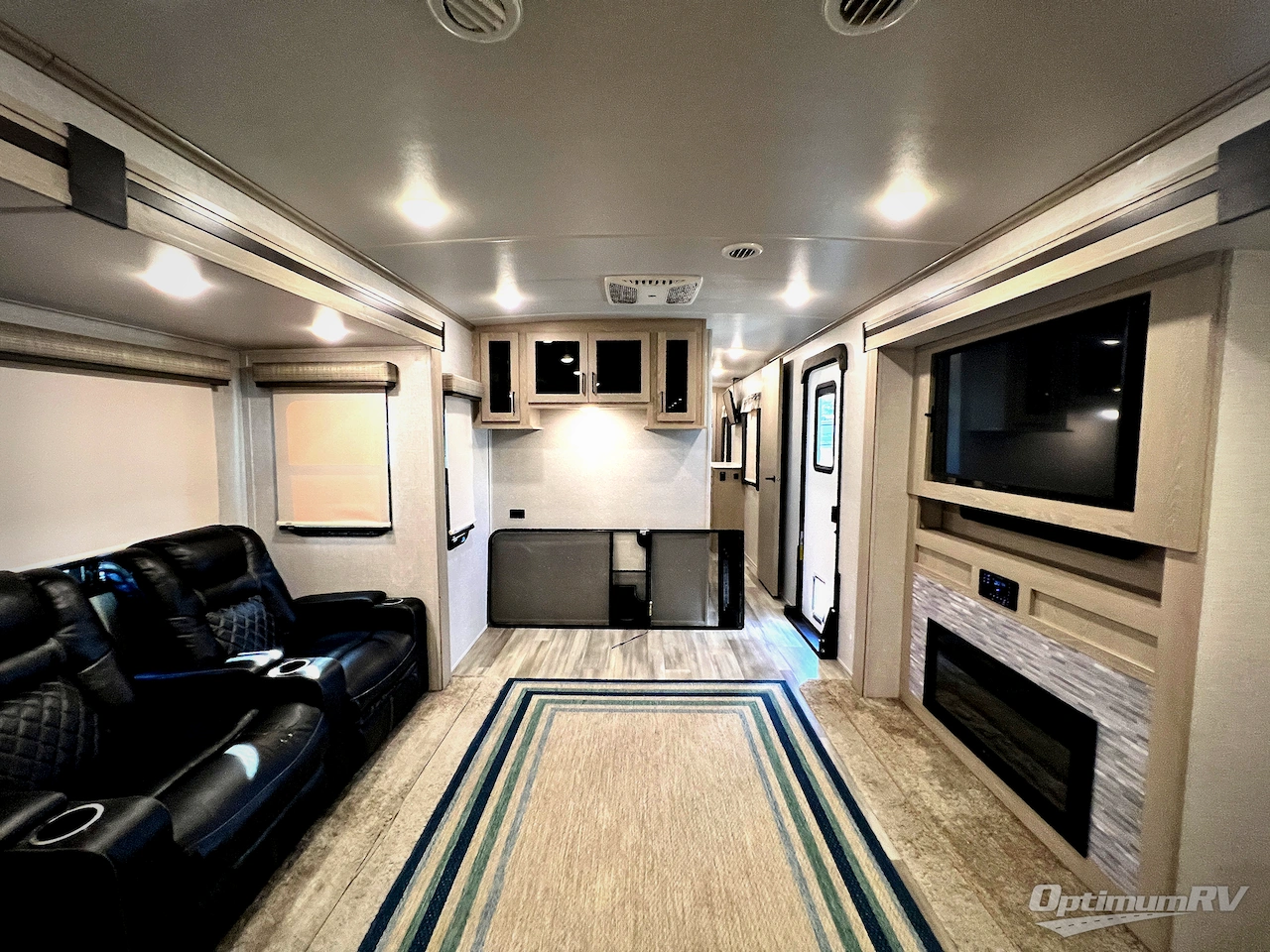 2021 Forest River Flagstaff Classic 832RKSB Photo 5