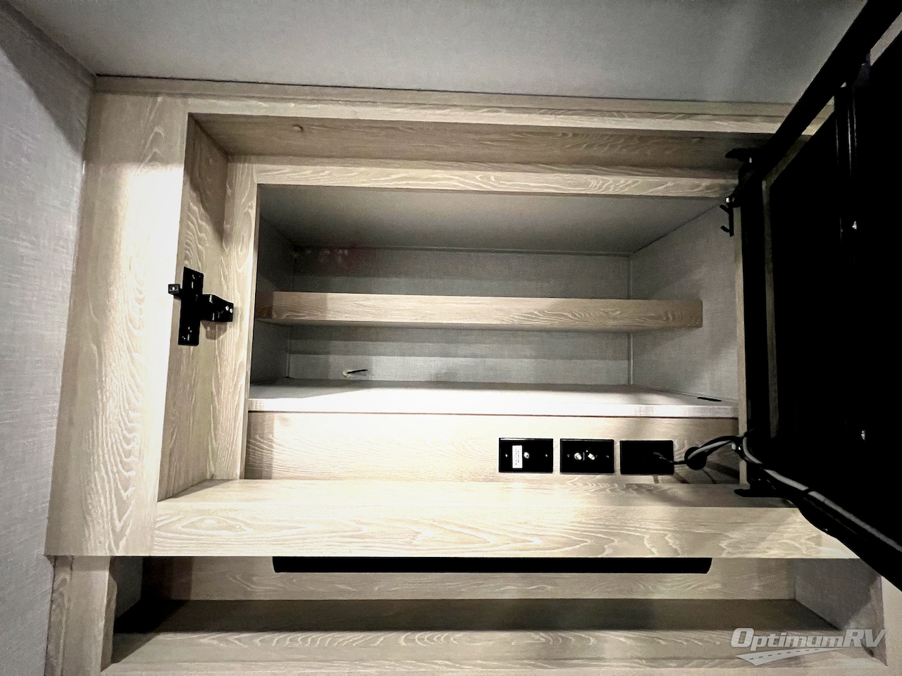 2021 Forest River Flagstaff Classic 832RKSB Photo 10